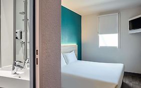 hotelF1 Les Ulis Courtaboeuf